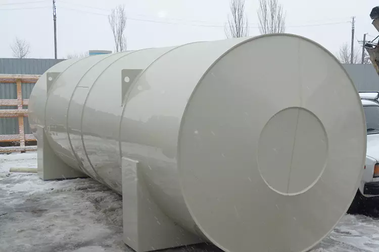 Пластиковая емкость под давление