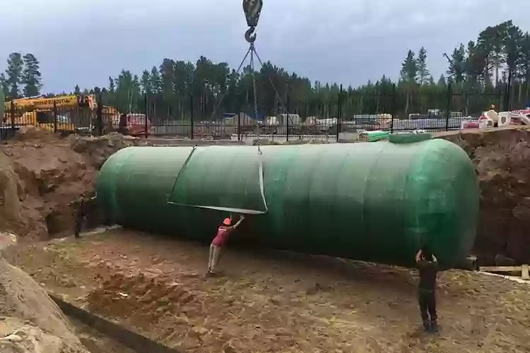 Монтаж стеклопластикового резервуара на 55 кубов